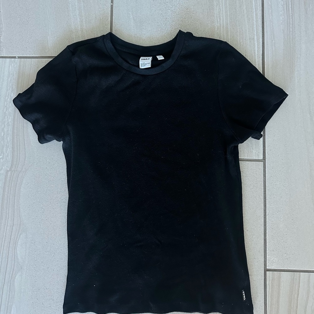 Aritzia Black Short Sleeve Tee
